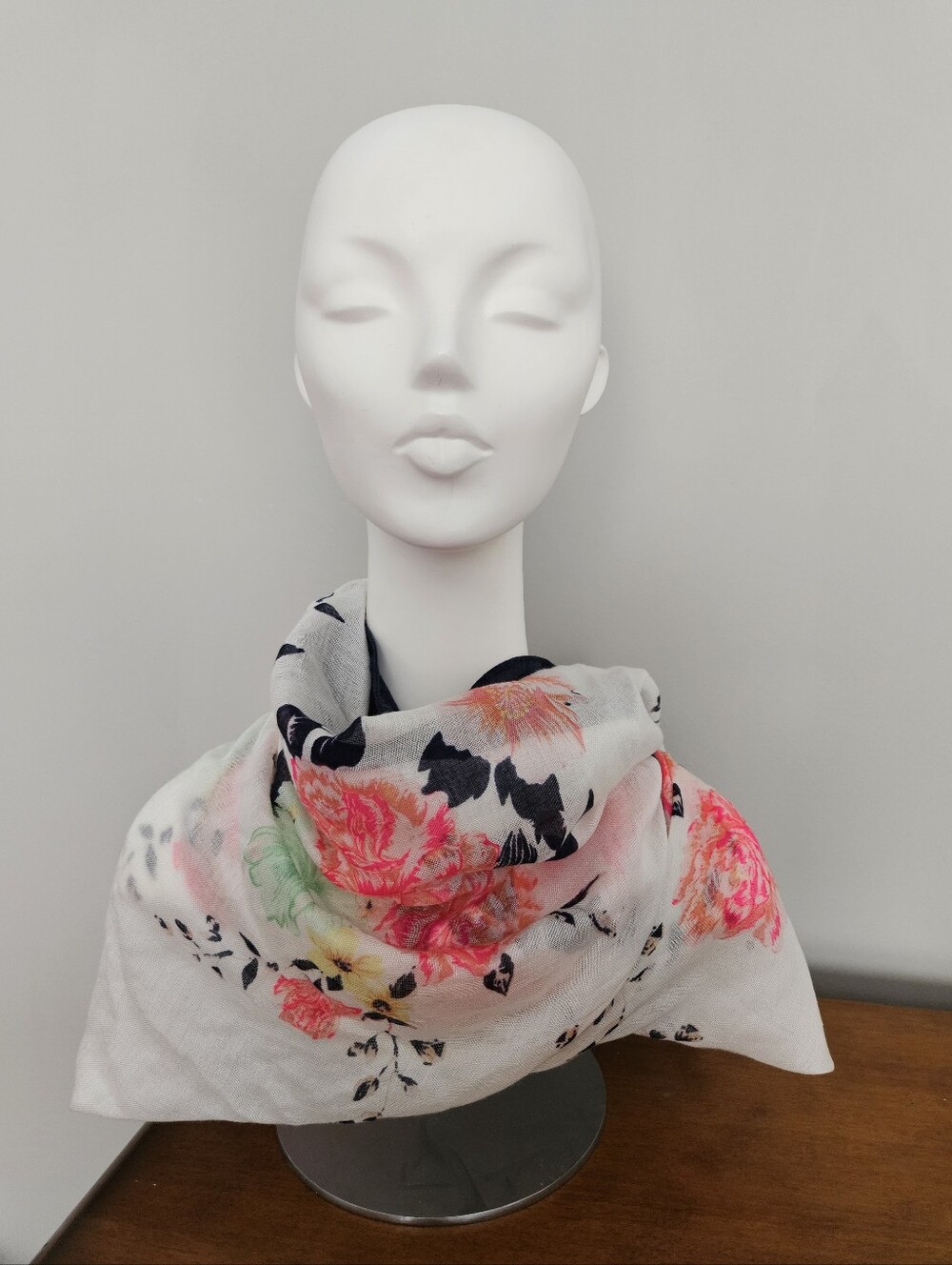 Floral Lightweight Women's Scarf - White/Pink with Navy Border